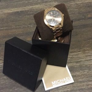 🌸HOST PICK 🌸Michael Kors Rosegold/bronze watch